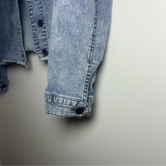 Kut From The Kloth Kara Denim Distressed Jean Jacket Size Medium - Picture 6 of 11
